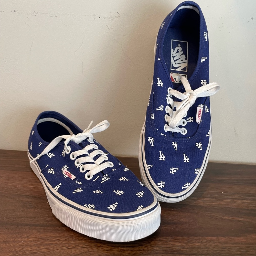 MLB Los Angeles Dodgers Vans Authentic. Mens 7, Women’s 8.5